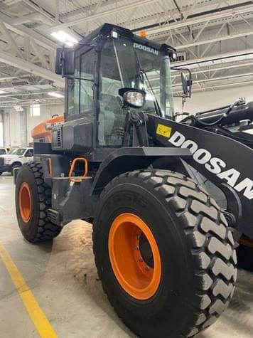 Main image Develon DL250-7