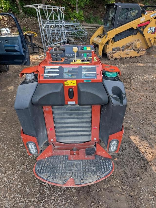 Image of Ditch Witch SK1050 equipment image 3