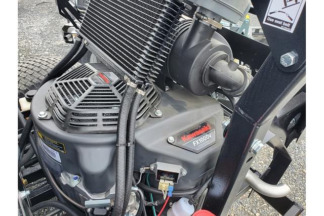Image of Dixie Chopper XCaliber equipment image 2