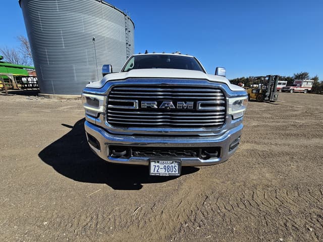 Image of Dodge Ram 2500 equipment image 1