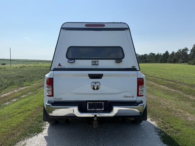 Image of Dodge Ram 3500 equipment image 3