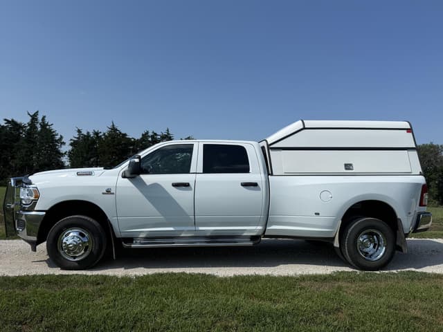 Image of Dodge Ram 3500 equipment image 1