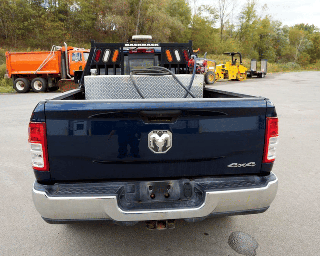 Image of Dodge Ram 2500HD equipment image 4