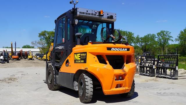 Image of  Doosan G45S-7 equipment image 4