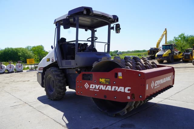 Image of DYNAPAC CA1500 equipment image 3