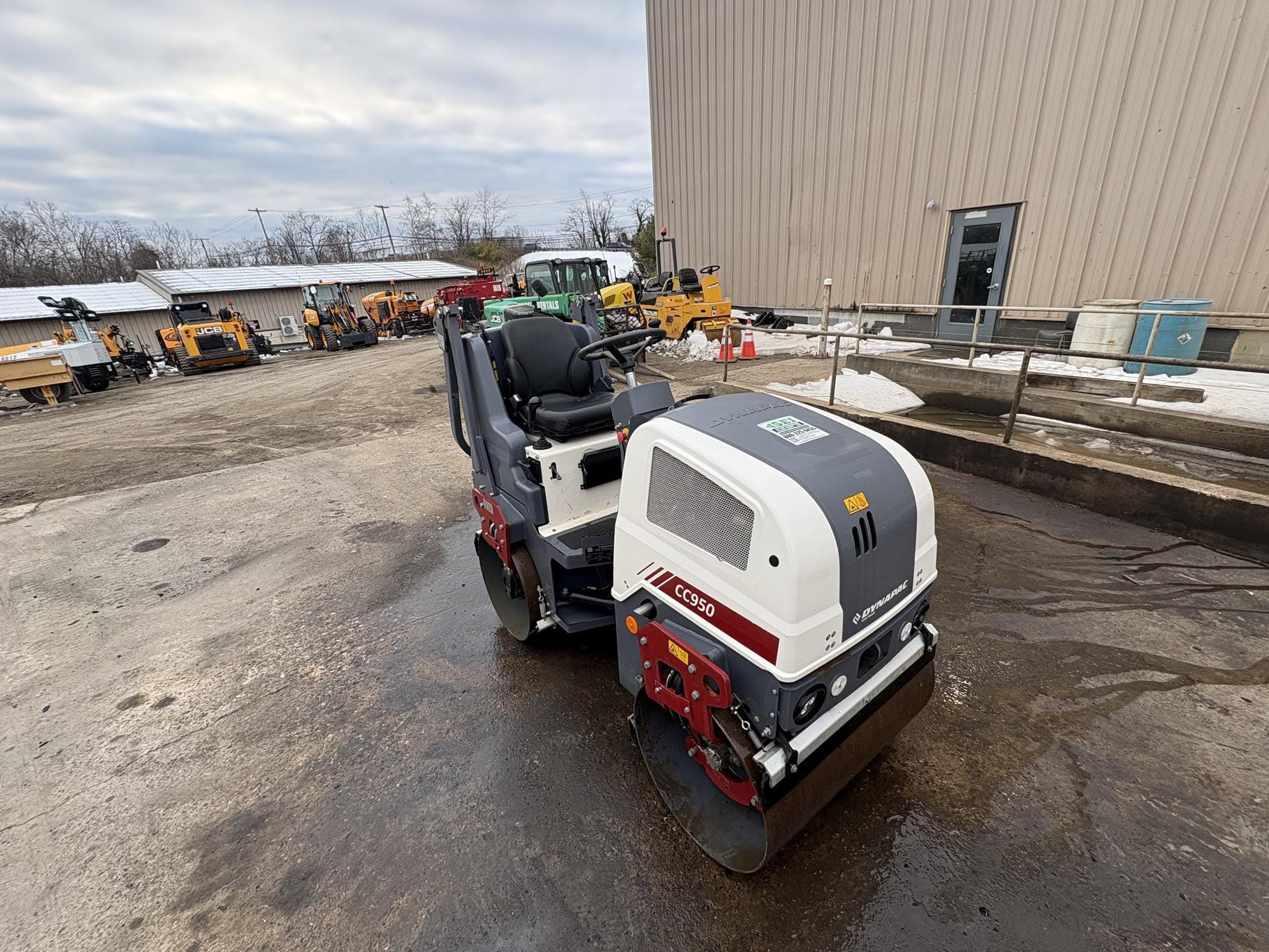 2023 DYNAPAC CC950  Equipment Image0