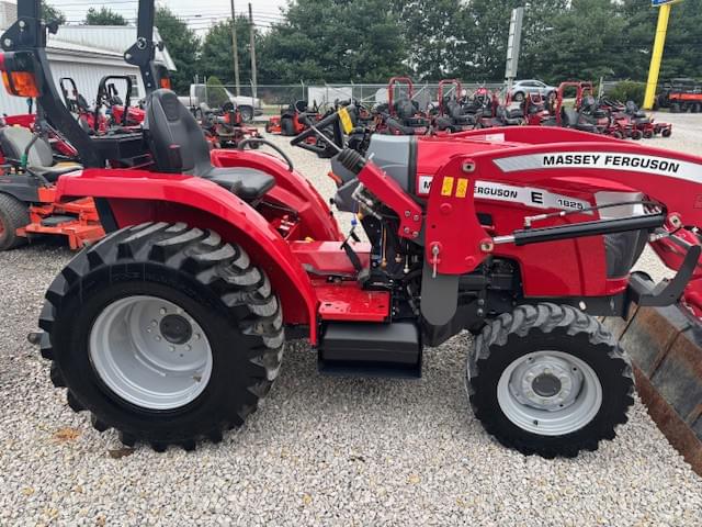 Image of Massey Ferguson 1825E Primary image