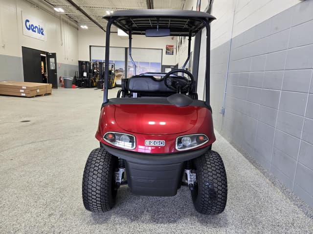 Image of EZ-GO Valor equipment image 2