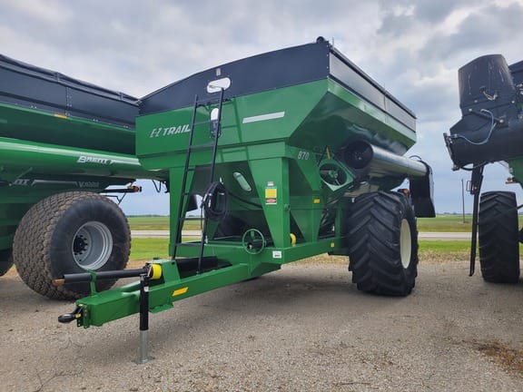 Main image E-Z Trail 870