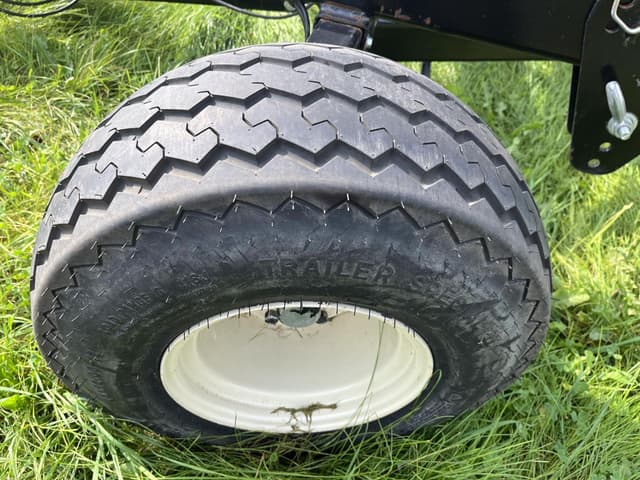 Image of E-Z Trail 880 equipment image 3