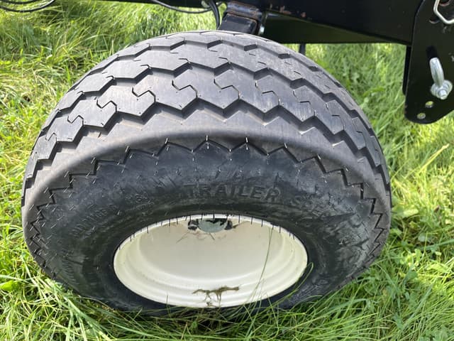 Image of E-Z Trail 880 equipment image 3