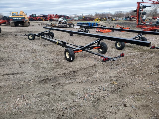 Image of E-Z Trail 880 equipment image 1