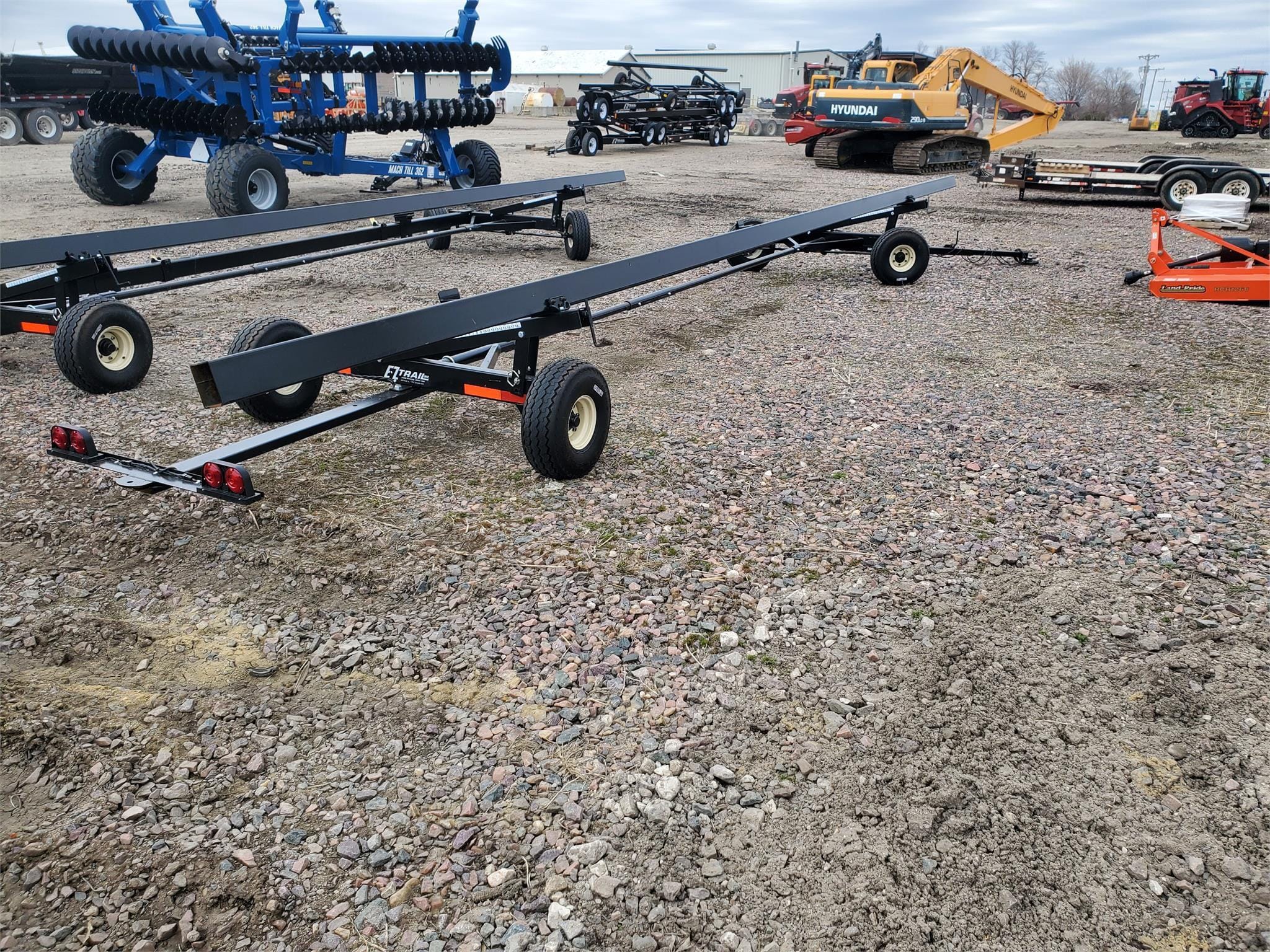 2023 E-Z Trail 880 Equipment Image0