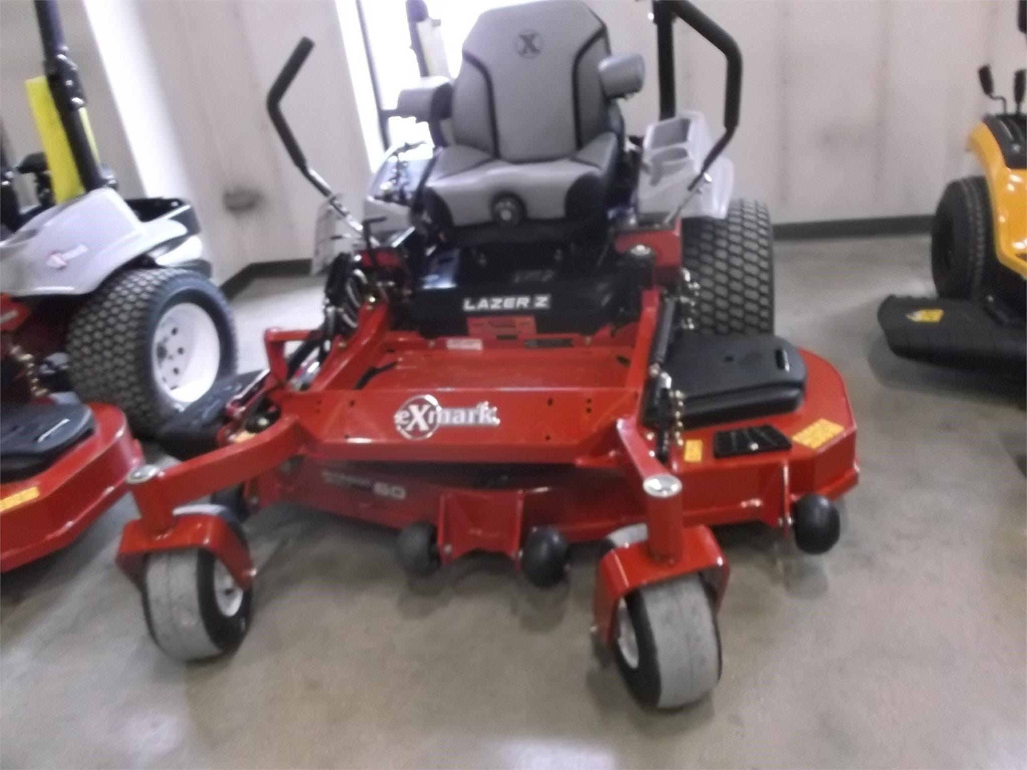 2023 Exmark Lazer Z Equipment Image0