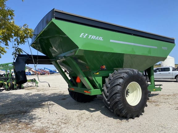 Main image E-Z Trail 1020