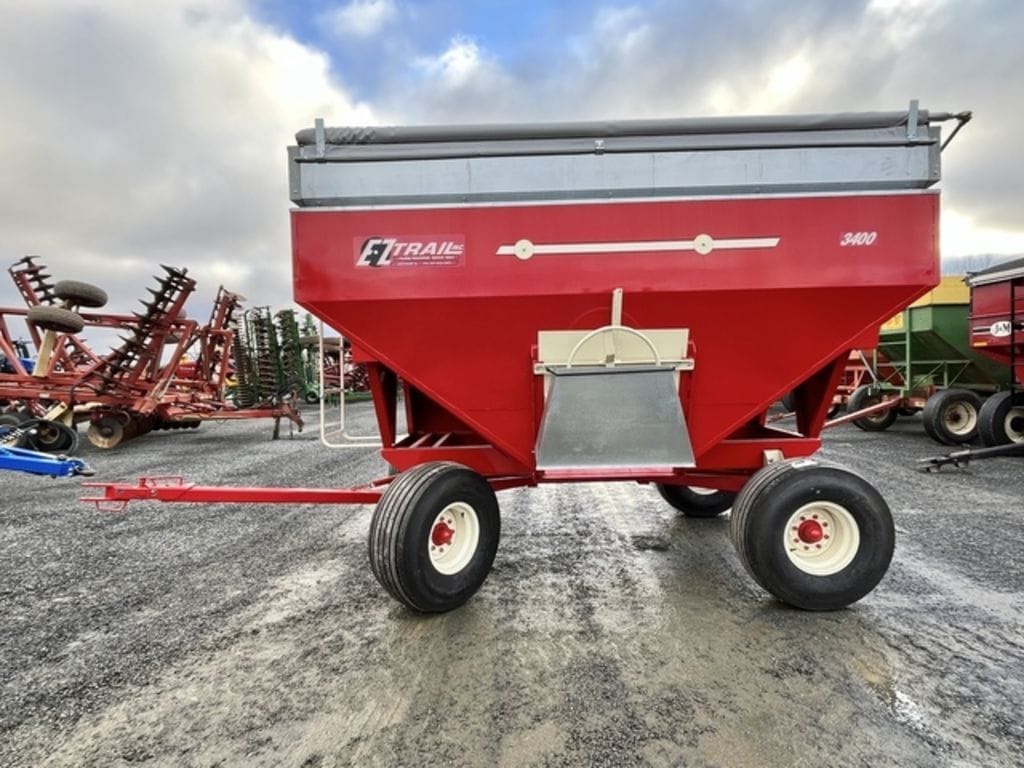 2023 E-Z Trail 3400 Equipment Image0
