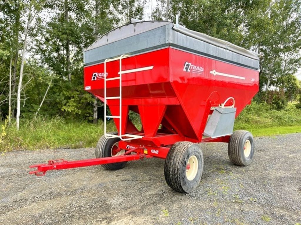 2023 E-Z Trail 3400 Equipment Image0