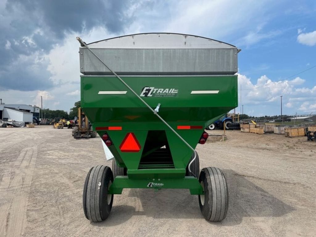 2023 E-Z Trail 500 Equipment Image0