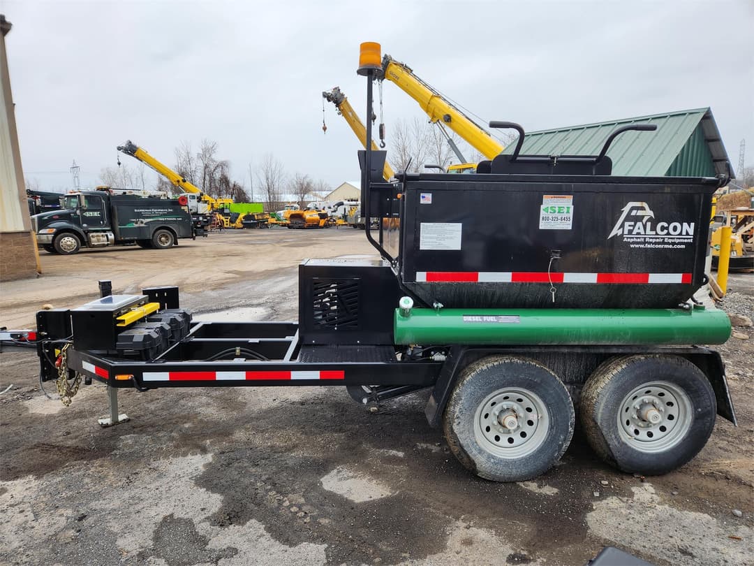 Image of Falcon 4T Hot Box Image 1