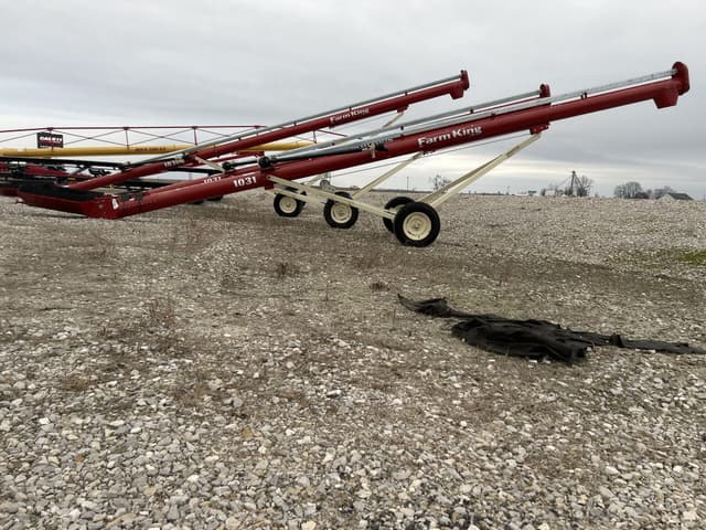 Image of Farm King 1031 equipment image 3