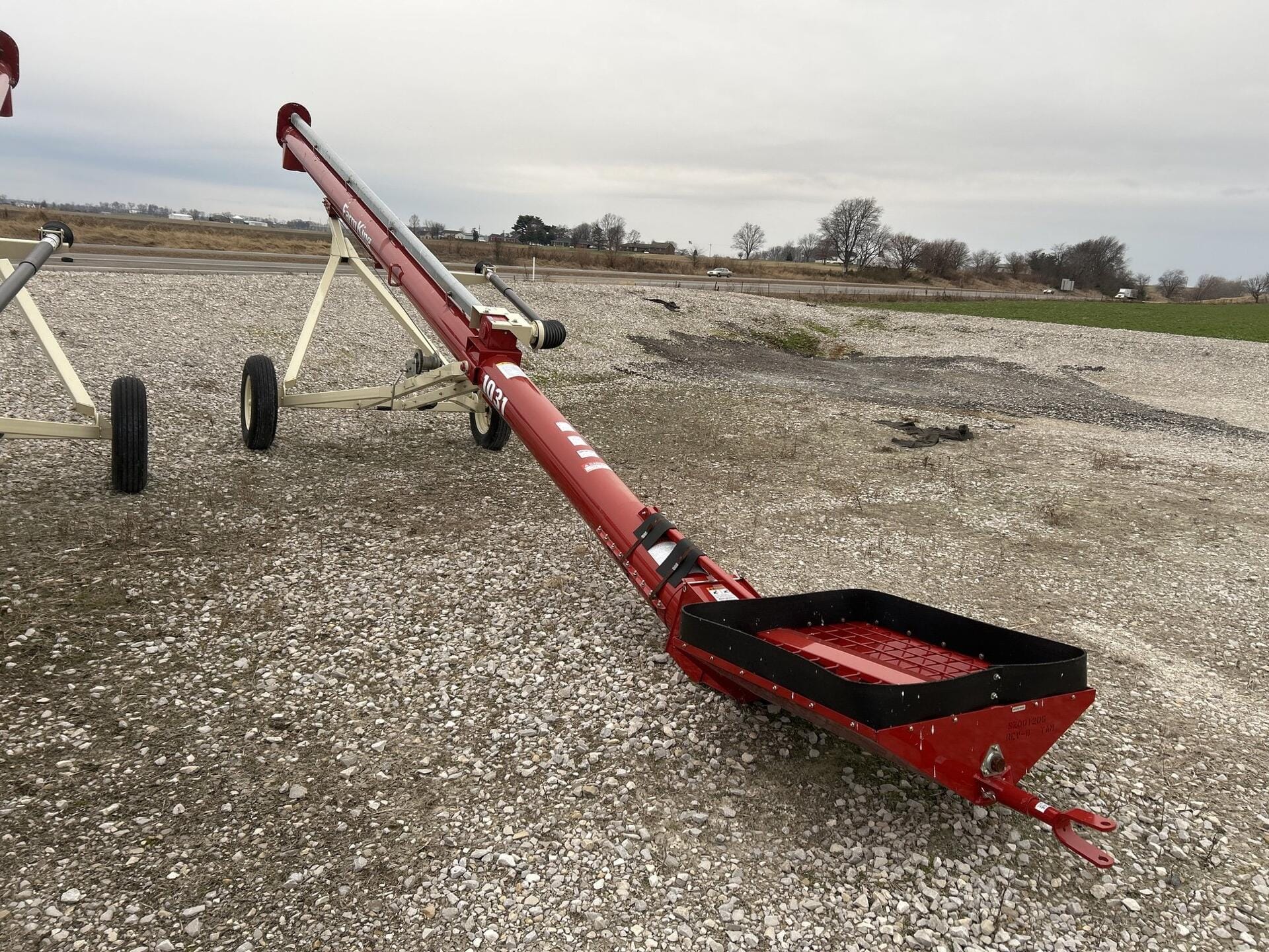 2023 Farm King 1031 Equipment Image0