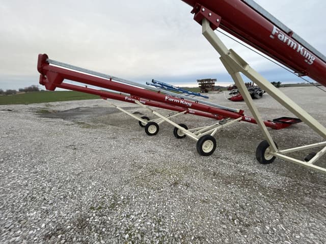 Image of Farm King 1031 equipment image 1