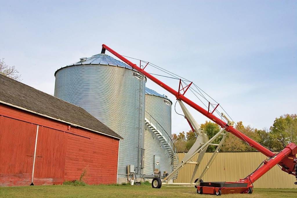 2024 Farm King 1370 Equipment Image0