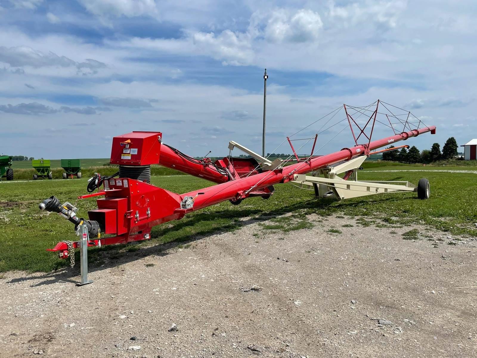 2024 Farm King 1395 Equipment Image0