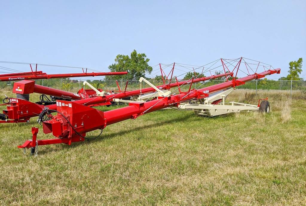 2024 Farm King 16104 Equipment Image0