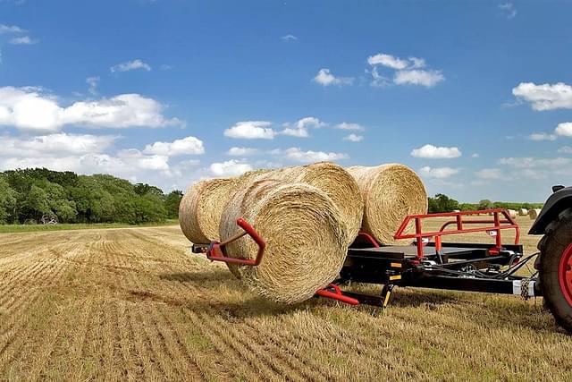 Image of Farm King 2450 equipment image 4