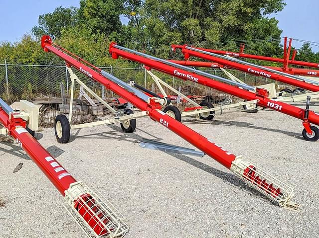 Image of Farm King 831 equipment image 1