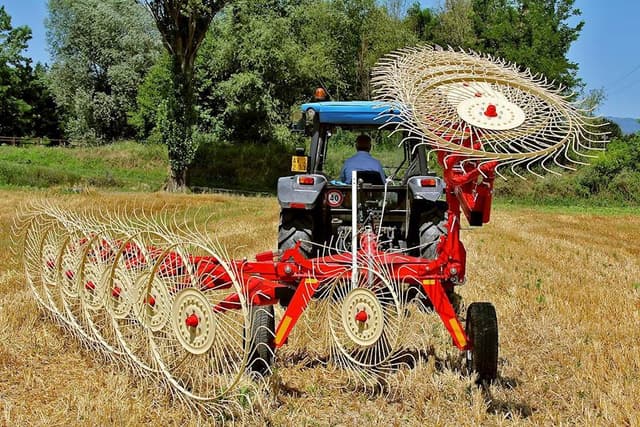 Image of Farm King RB12 equipment image 2