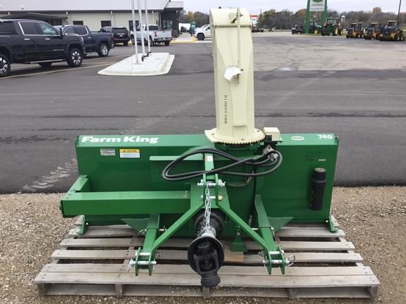 Image of Farm King 740 equipment image 4