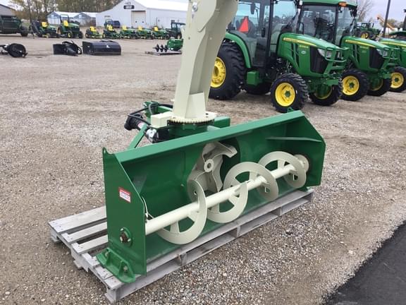 Image of Farm King 740 equipment image 3