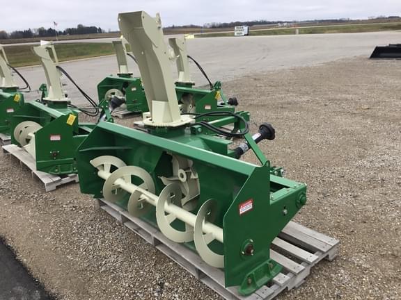 Image of Farm King 740 equipment image 2