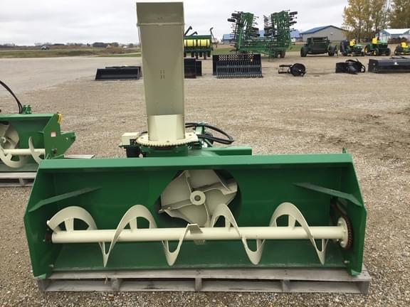 Image of Farm King 740 equipment image 1