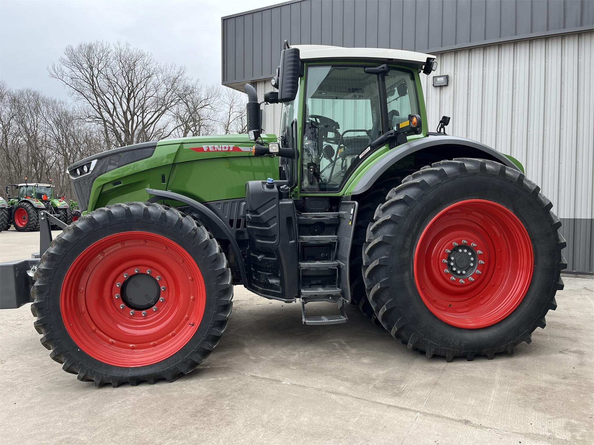 2023 Fendt 1042 Vario Equipment Image0