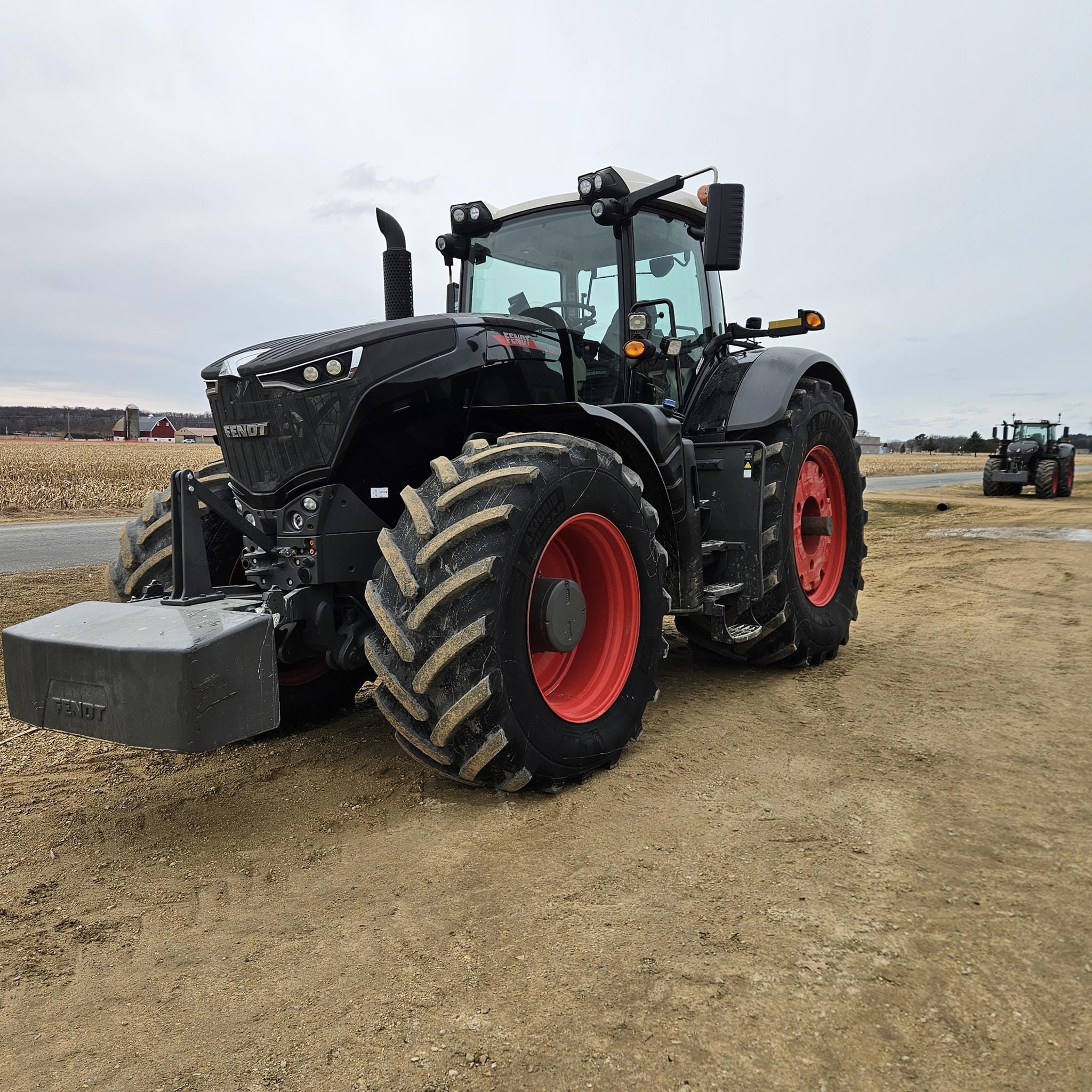 2023 Fendt 1042 Vario Equipment Image0