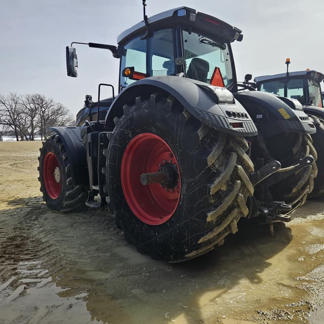 Image of Fendt 1042 Vario equipment image 2