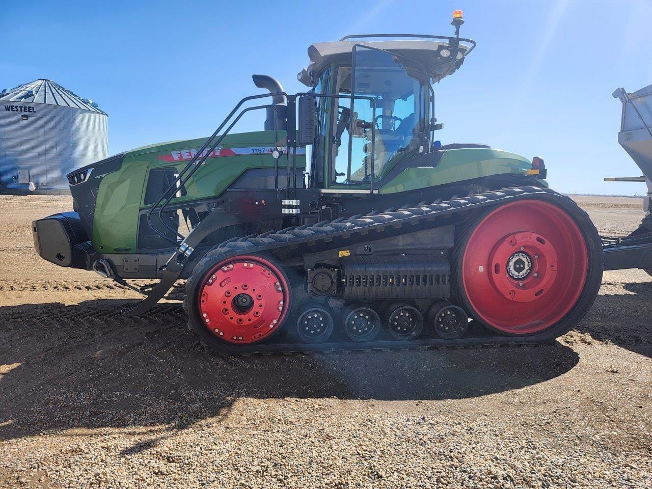 2023 Fendt 1167 Vario MT Equipment Image0