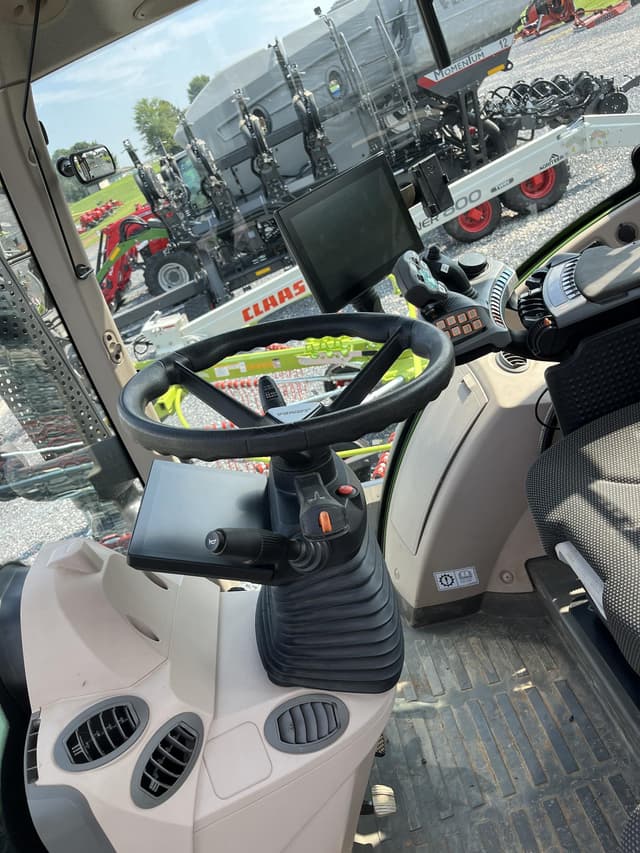 Image of Fendt 514 Vario equipment image 2