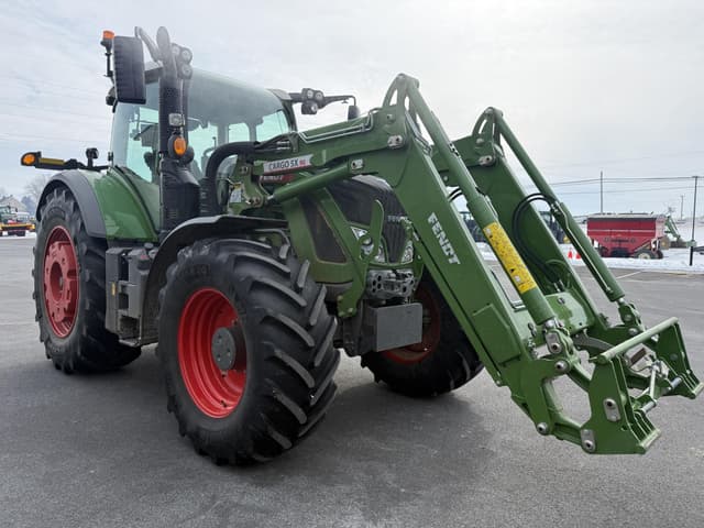 Image of Fendt 718 Vario equipment image 2