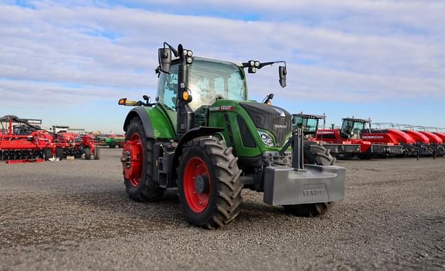 Image of Fendt 718 Vario equipment image 1