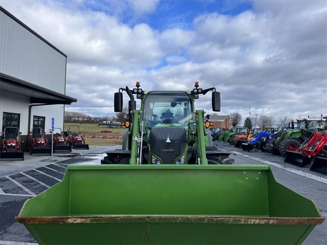 Image of Fendt 718 Vario equipment image 1