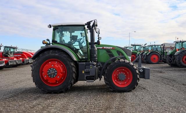 Image of Fendt 718 Vario equipment image 2