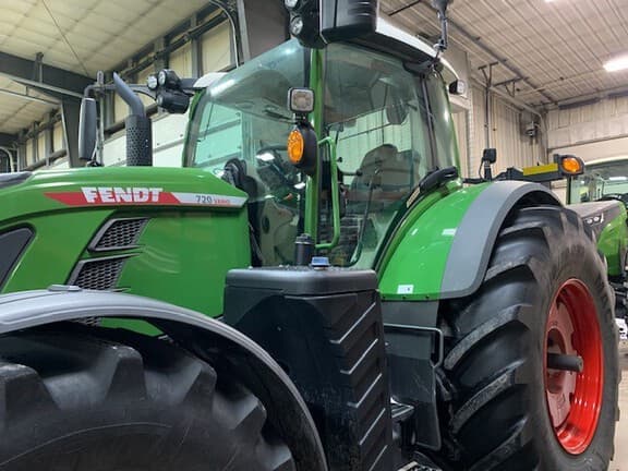 Image of Fendt 720 Vario equipment image 1