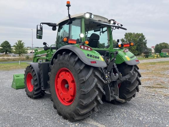 Image of Fendt 724 Vario equipment image 2