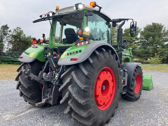 Image of Fendt 724 Vario equipment image 4