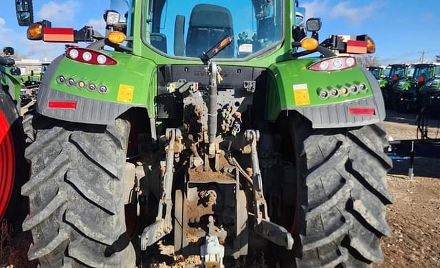 Image of Fendt 724 Vario equipment image 3