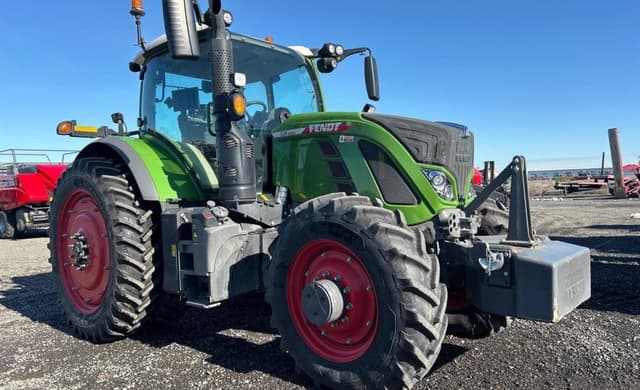 Image of Fendt 724 Vario equipment image 1